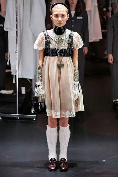 Look 9